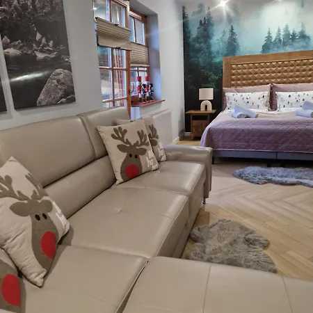 Lola 17 Apartment