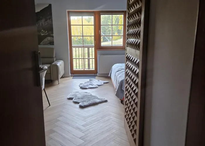 Apartament Lola 17 *